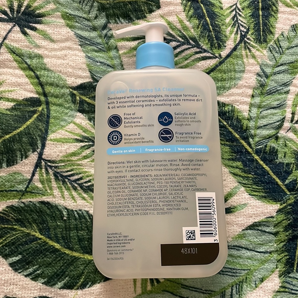 Cereve Renewing SA cleanser - Picture 2 of 2